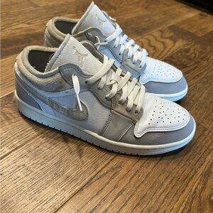 Nike dunks, men’s size 8.5. Used